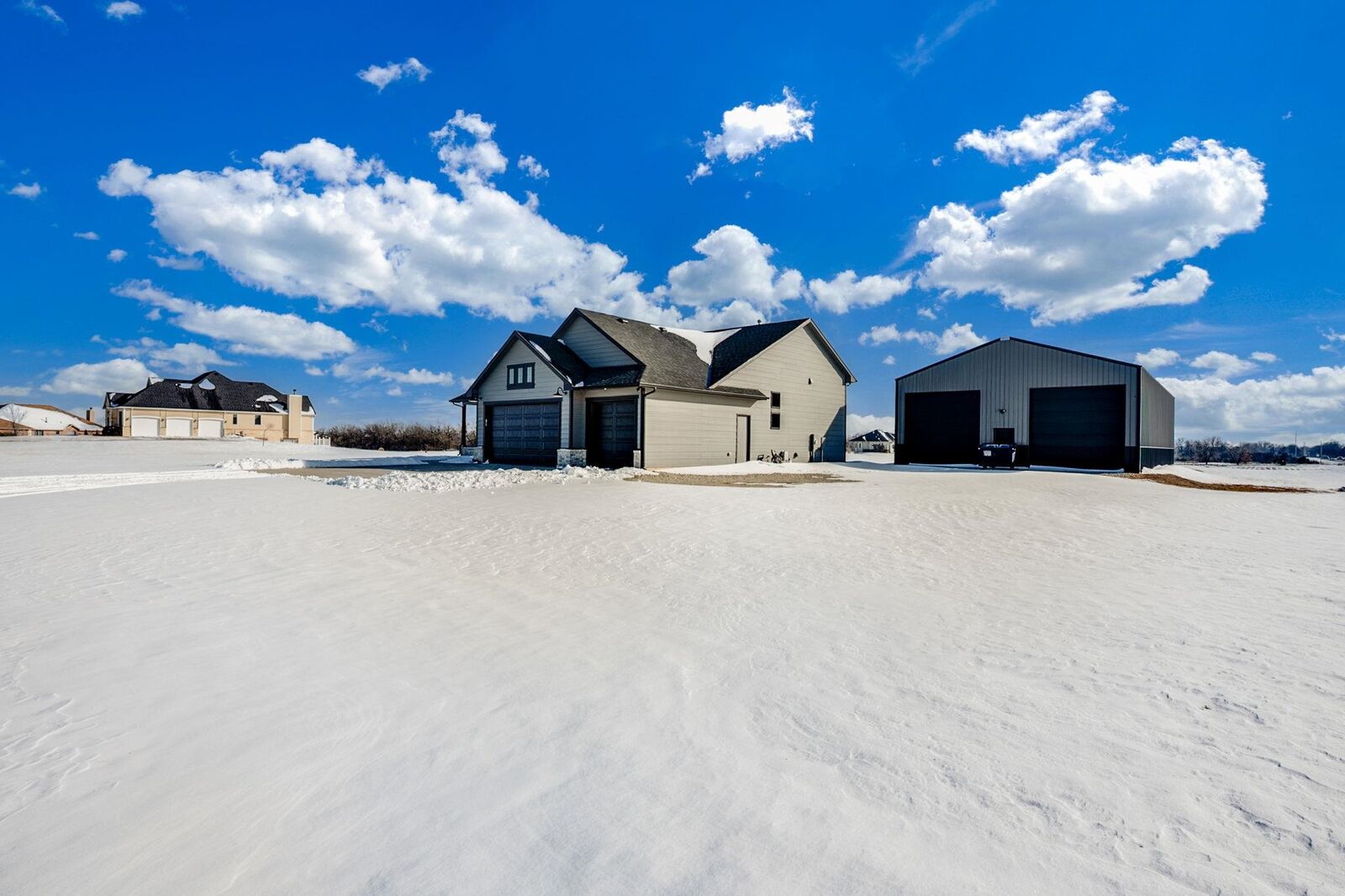 Property Photo: 18311 Highview Dr KS 67052