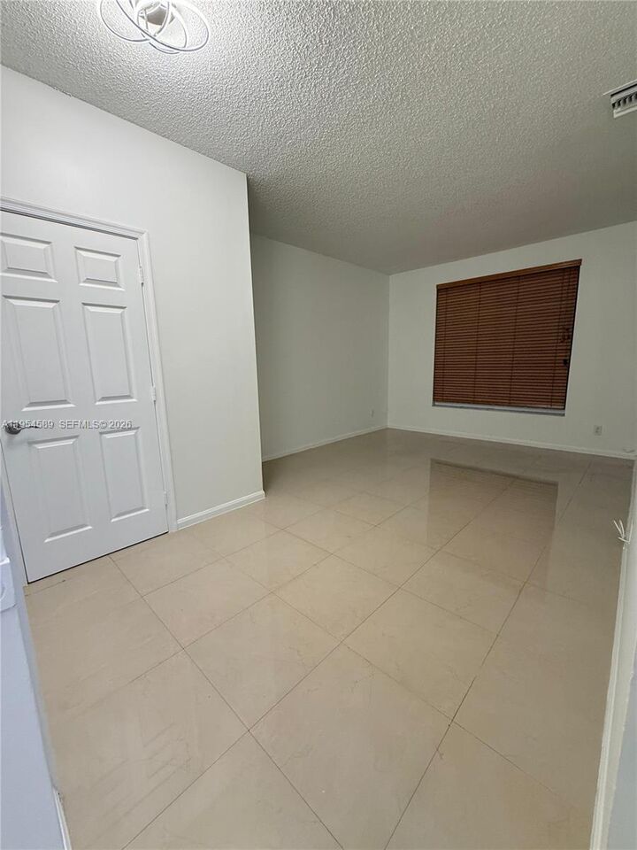 Property Photo: 2358 SW 177th Ave FL 33029