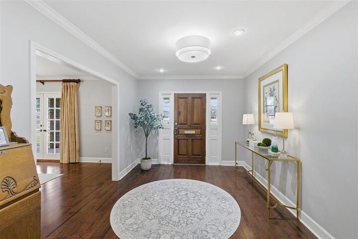 Property Photo:  800 Bayou Oaks Lane  LA 70605 