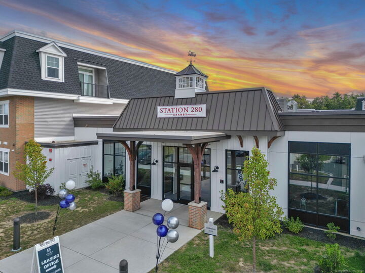 Property Photo: 280 Salmon Brook Street 4303 CT 06035