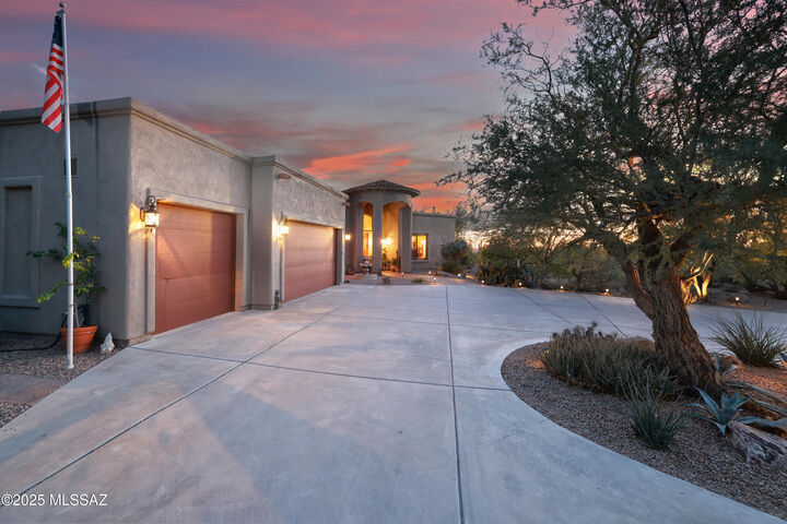 Property Photo: 5251 W Desert Falcon Lane AZ 85742