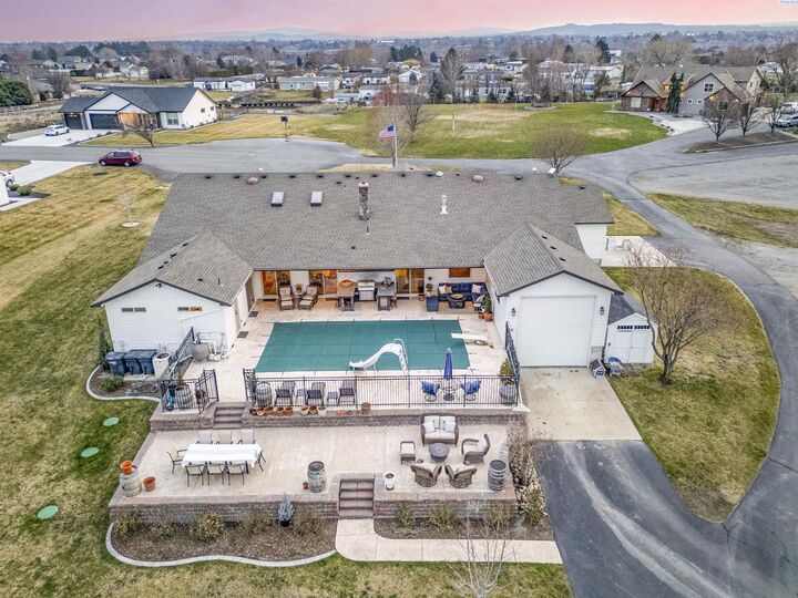 Property Photo: 8101 Olin Ct WA 99301