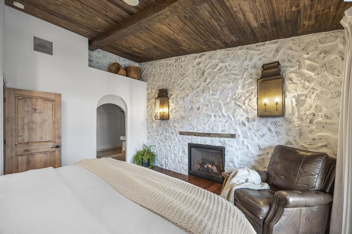 Property Photo:  8101 Olin Ct  WA 99301 