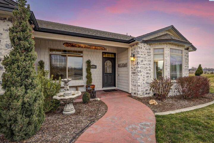 Property Photo:  8101 Olin Ct  WA 99301 