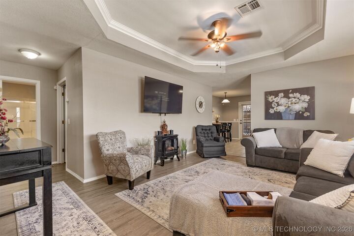 Property Photo: 702 S Division Street OK 74066