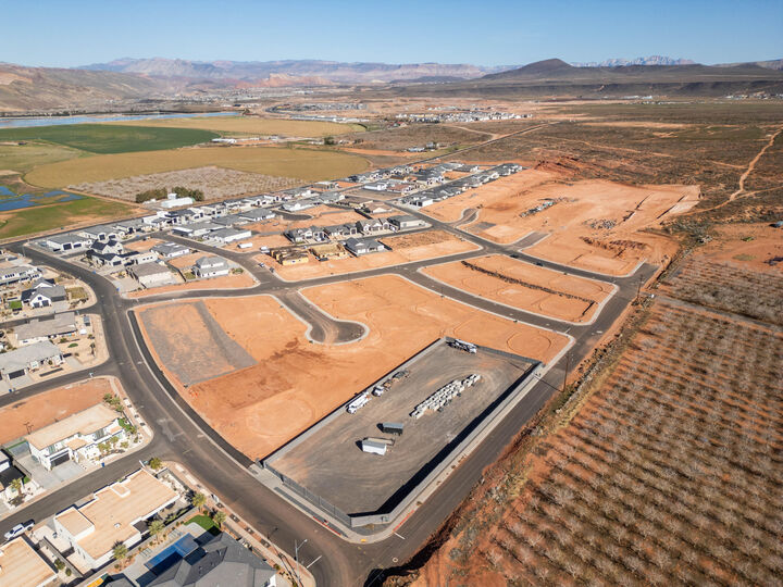 Property Photo:  2189 S 5070 W  UT 84737 