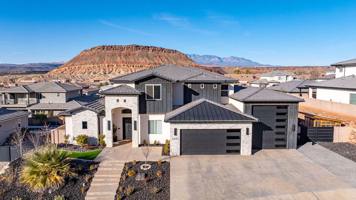 Property Photo: 1437 E Centaurus Way UT 84780