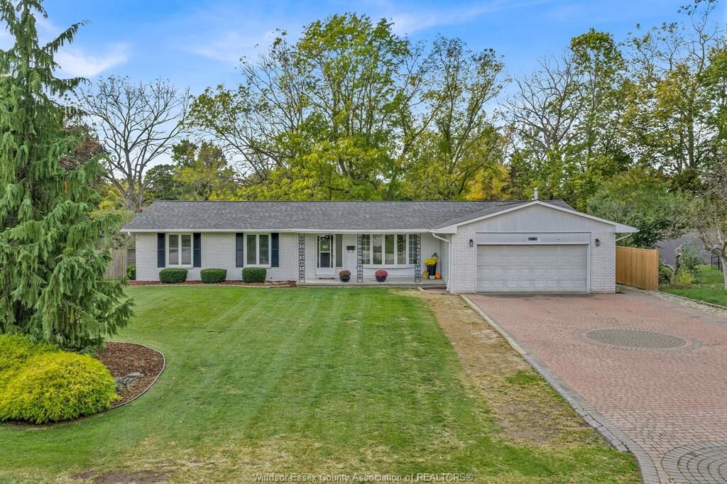 Photo de la propriété: 1367 Oxford Avenue ON N9Y 2S8