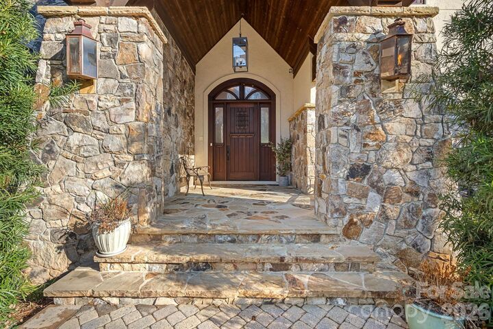 Property Photo:  4901 Carmel Park Drive  NC 28226 