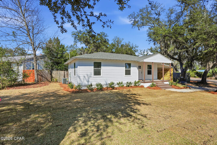 Property Photo:  1409 Cherry Street  FL 32401 