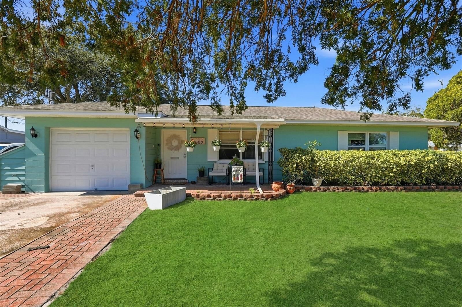 Property Photo:  3992 62nd Street N  FL 33709 