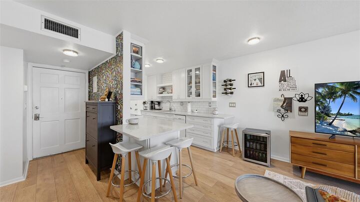 Property Photo:  200 The Esplanade N B2  FL 34285 