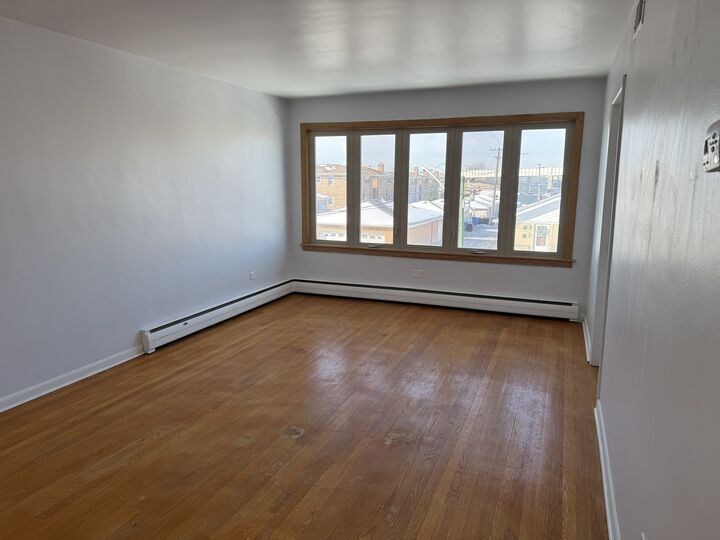 Property Photo: 5445 S Kilbourn Avenue 2 IL 60632