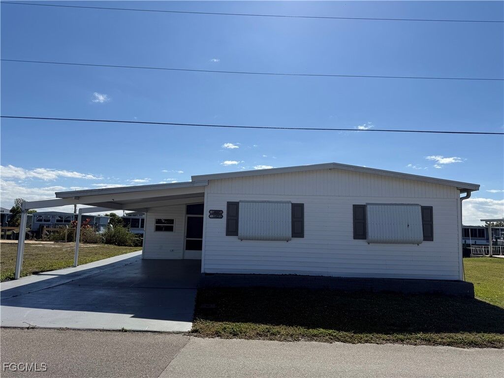 Property Photo:  14657 Paul Revere Loop  FL 33917 