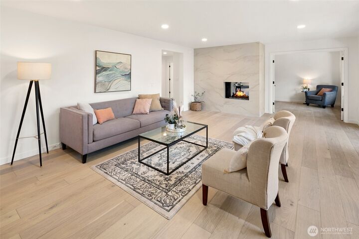 Property Photo:  16040  36th Avenue NE  WA 98155 