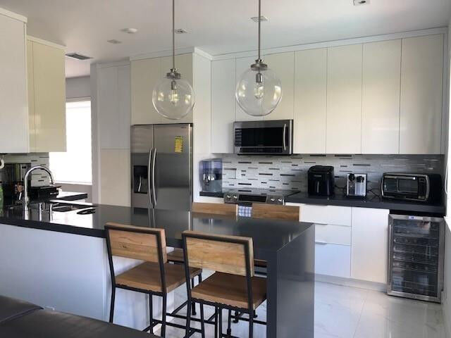 Property Photo:  4360 Dogwood Circle  FL 33331 