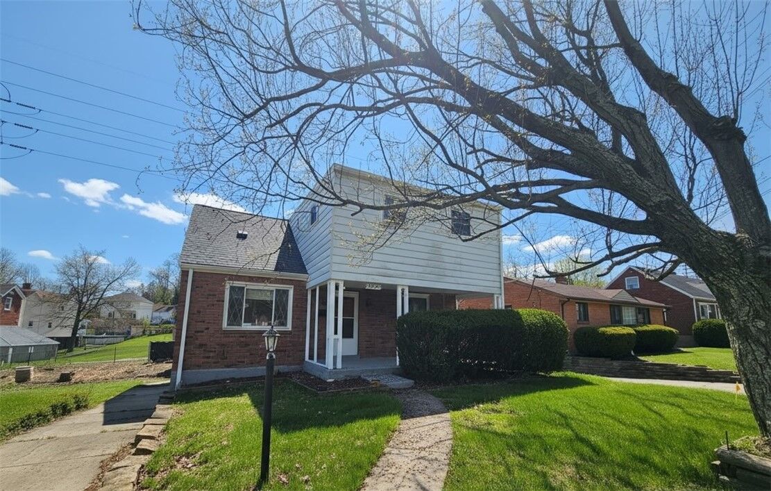 Property Photo: 1034 Elwell Street PA 15206