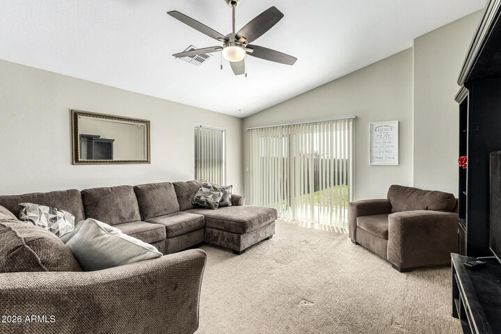 Property Photo:  2207 E 39th Avenue  AZ 85119 