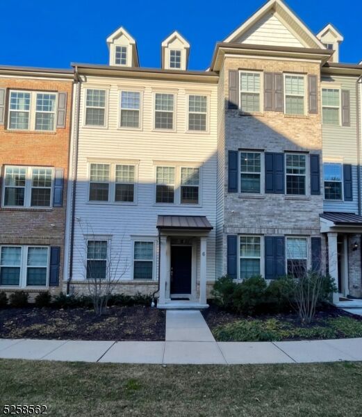 Property Photo:  6 Ambrosia Ct 6  NJ 07039 
