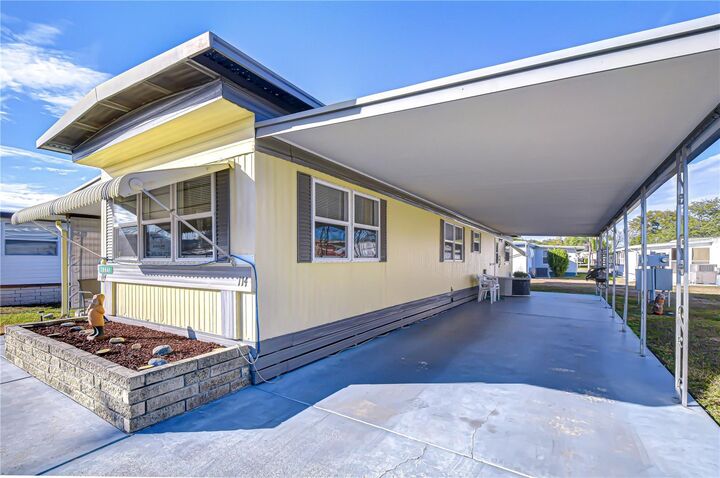 Property Photo:  38641 Lansing Avenue  FL 33542 