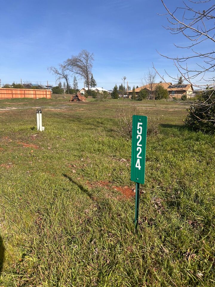 Property Photo:  5224 Squire Lane  CA 95969 