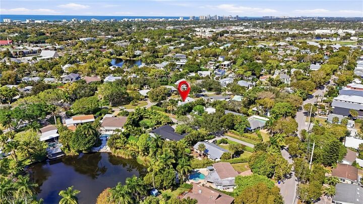 Property Photo:  1260 Forest Avenue  FL 34102 
