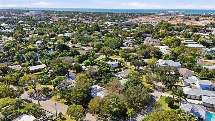 Property Photo:  1260 Forest Avenue  FL 34102 