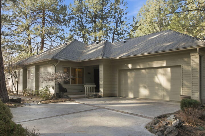 Property Photo:  60749 Willow Creek Loop  OR 97702 