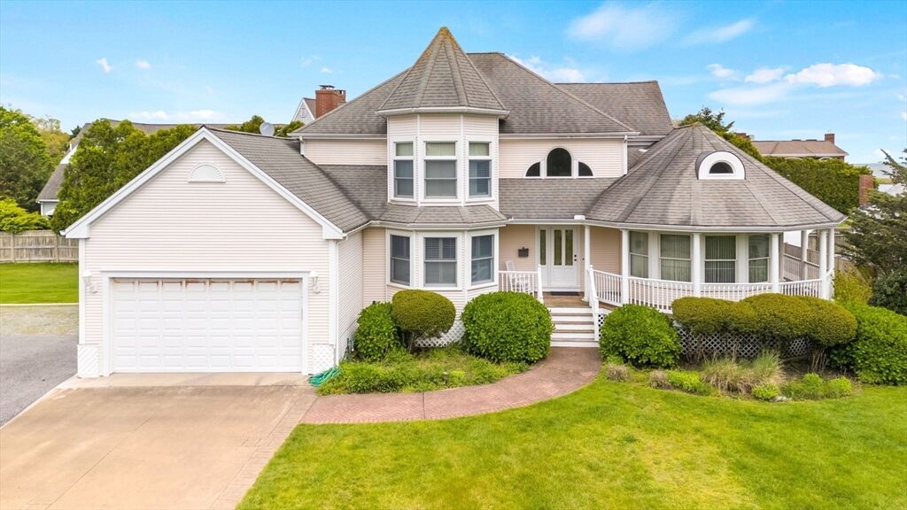 Property Photo:  276 Shore St  MA 02540 
