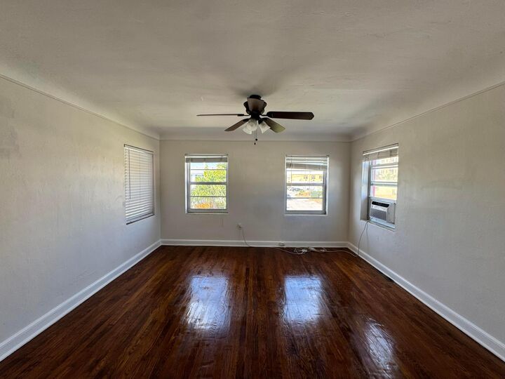 Property Photo: 14 S M Street 4 FL 33460