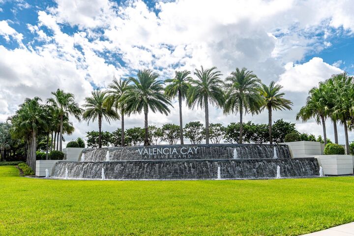 Property Photo:  11087 SW Carriage Hill Lane  FL 34987 