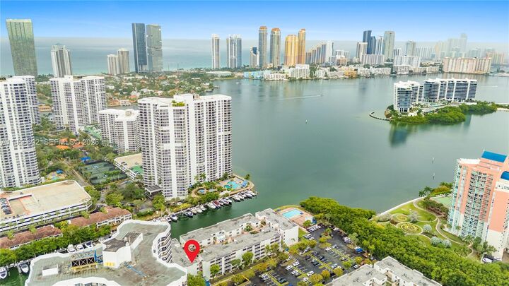 Property Photo: 3440 NE 192nd St 5P-A FL 33180