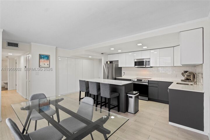 Property Photo:  3440 NE 192nd St 5P-A  FL 33180 