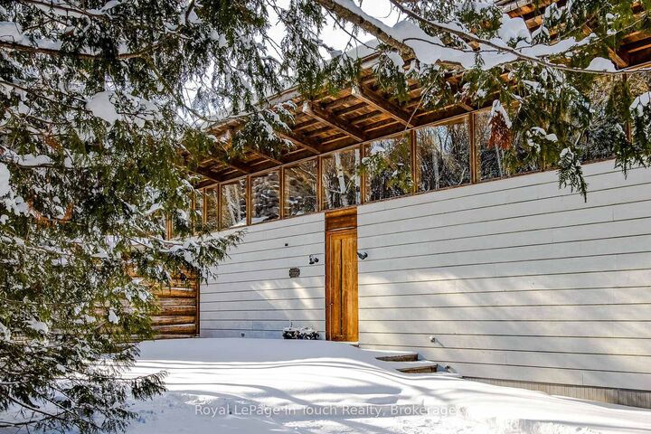 Property Photo: 130 Melissa Lane ON L9M 0T8