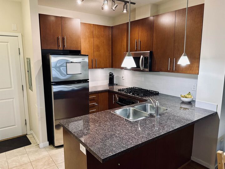 Property Photo: 3651 Foster Avenue 301 BC V5R 0A2