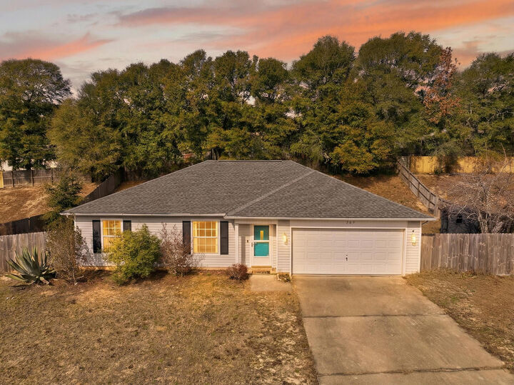 Property Photo:  209 Cabana Way  FL 32536 