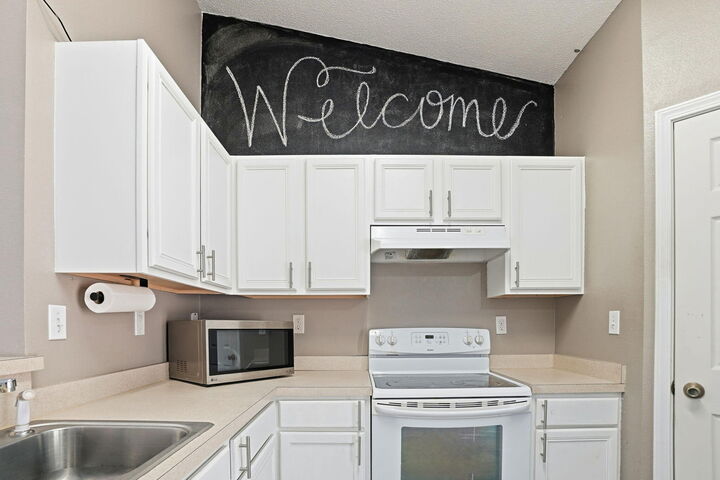 Property Photo:  209 Cabana Way  FL 32536 
