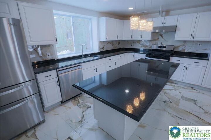 Property Photo:  2270 Easton Road  PA 18015 