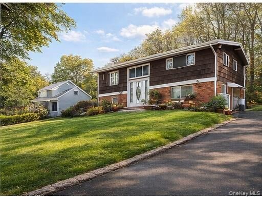 Property Photo:  75 Tennyson Drive  NY 10954 