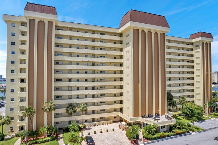 Property Photo:  4550 Cove Circle 303  FL 33708 