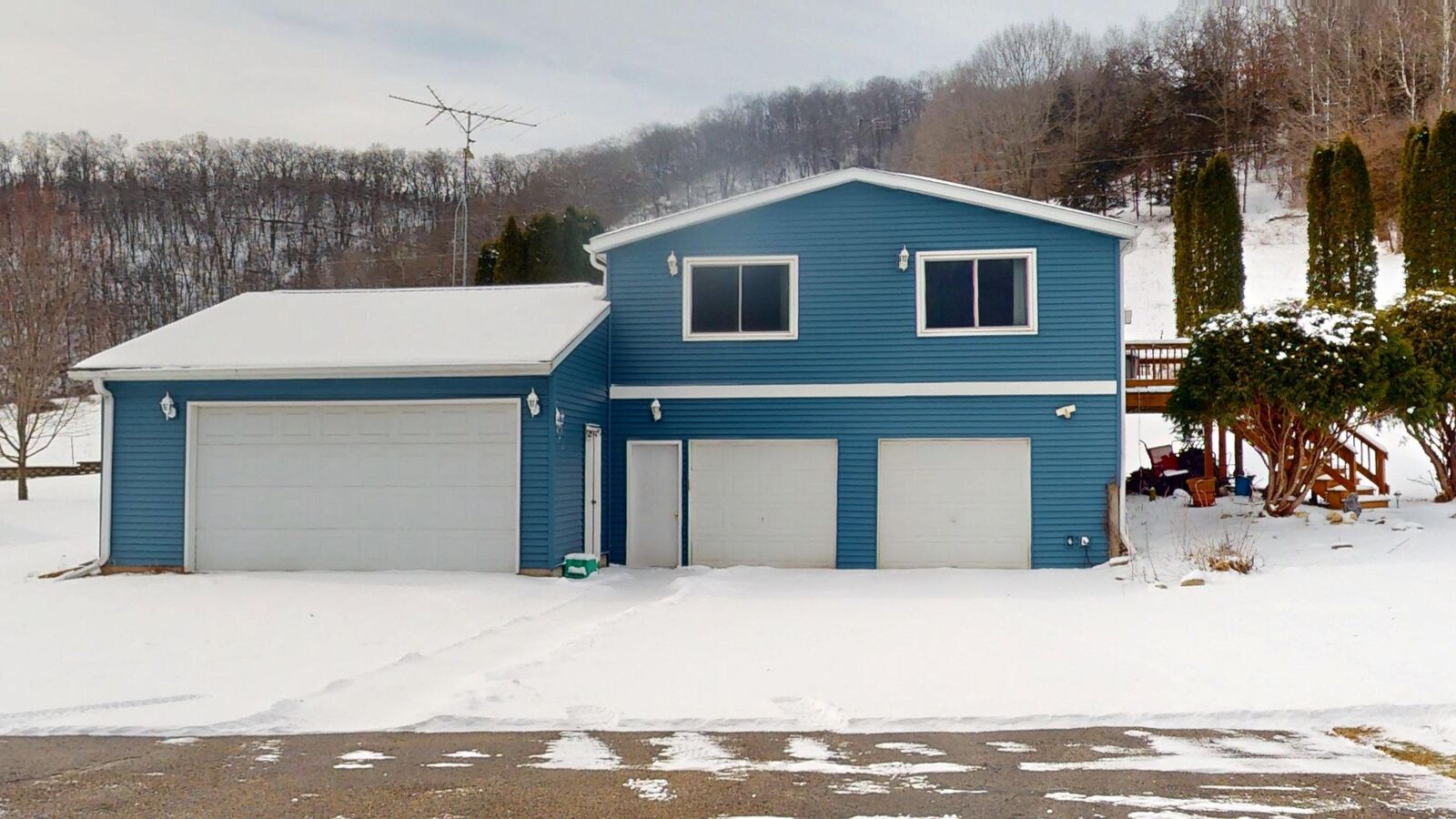 Property Photo:  S3527 Bobcat Trl  WI 54629 