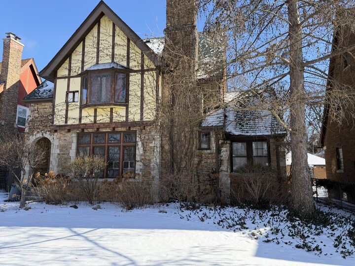 Property Photo:  1411 N Jackson Street  IL 60085 