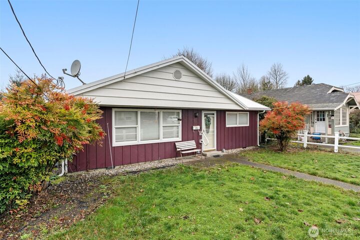 Property Photo:  729  Euclid Way  WA 98531 