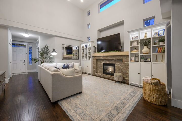 Property Photo:  24891 106B Avenue  BC V2W 0E1 