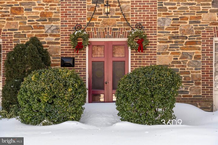 Property Photo:  3609 Greenway  MD 21218 