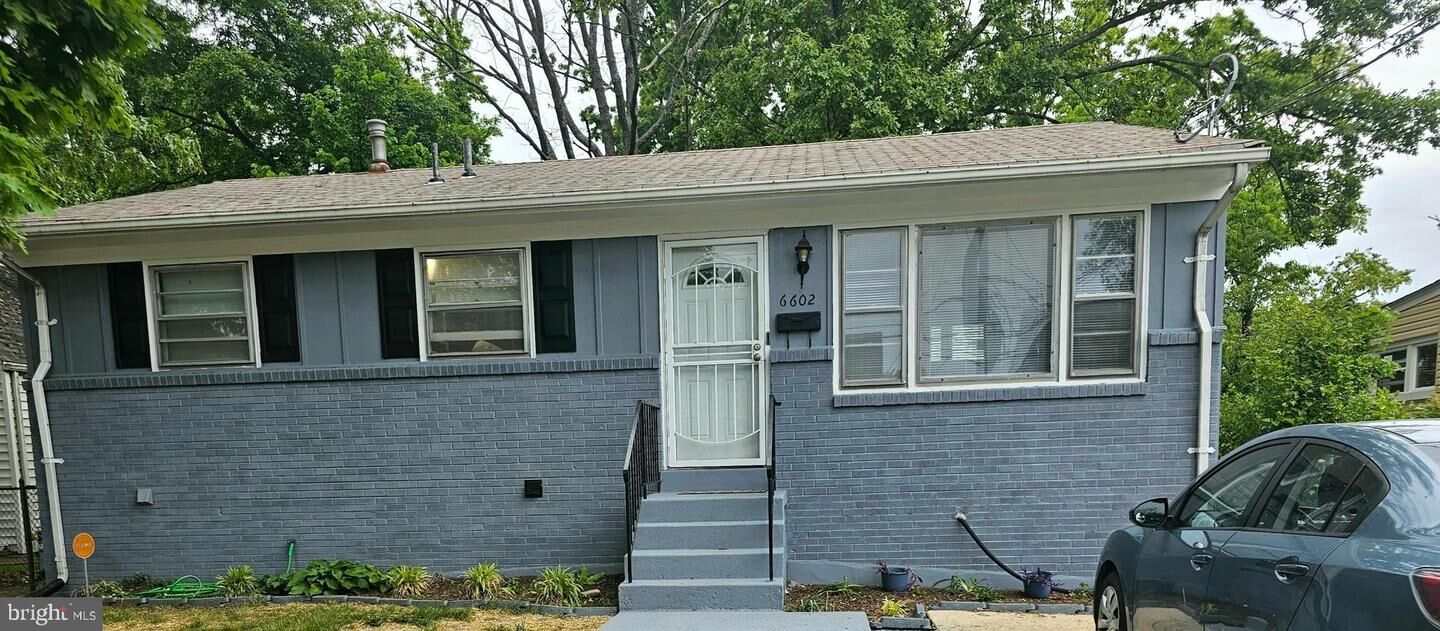 Property Photo: 6602 Foster Street MD 20747