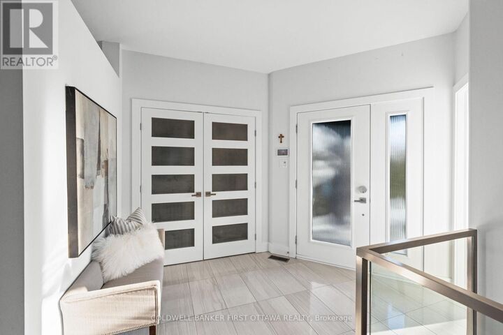 Property Photo: 1828 Heatherstone Crescent ON K4A 4P2