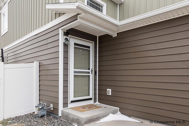 Property Photo:  3729 Gunsmoke Rd  WY 82001 