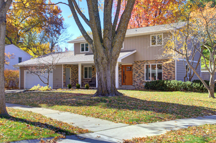 Property Photo:  1941 Paulson Drive  IA 50010 