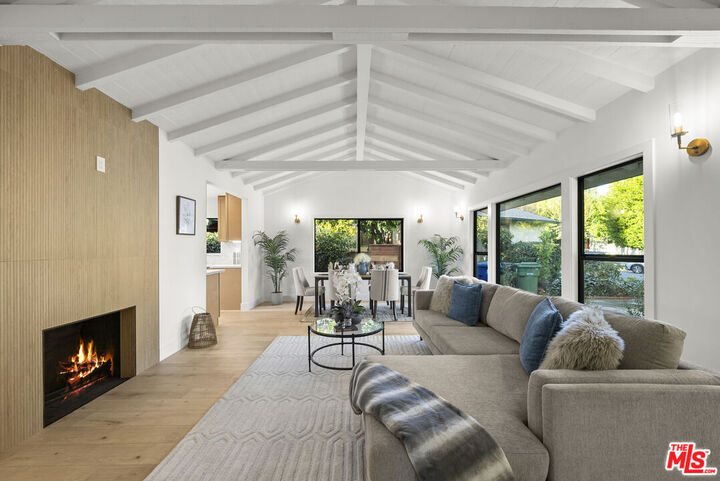 Property Photo:  5833 Allott Ave  CA 91401 